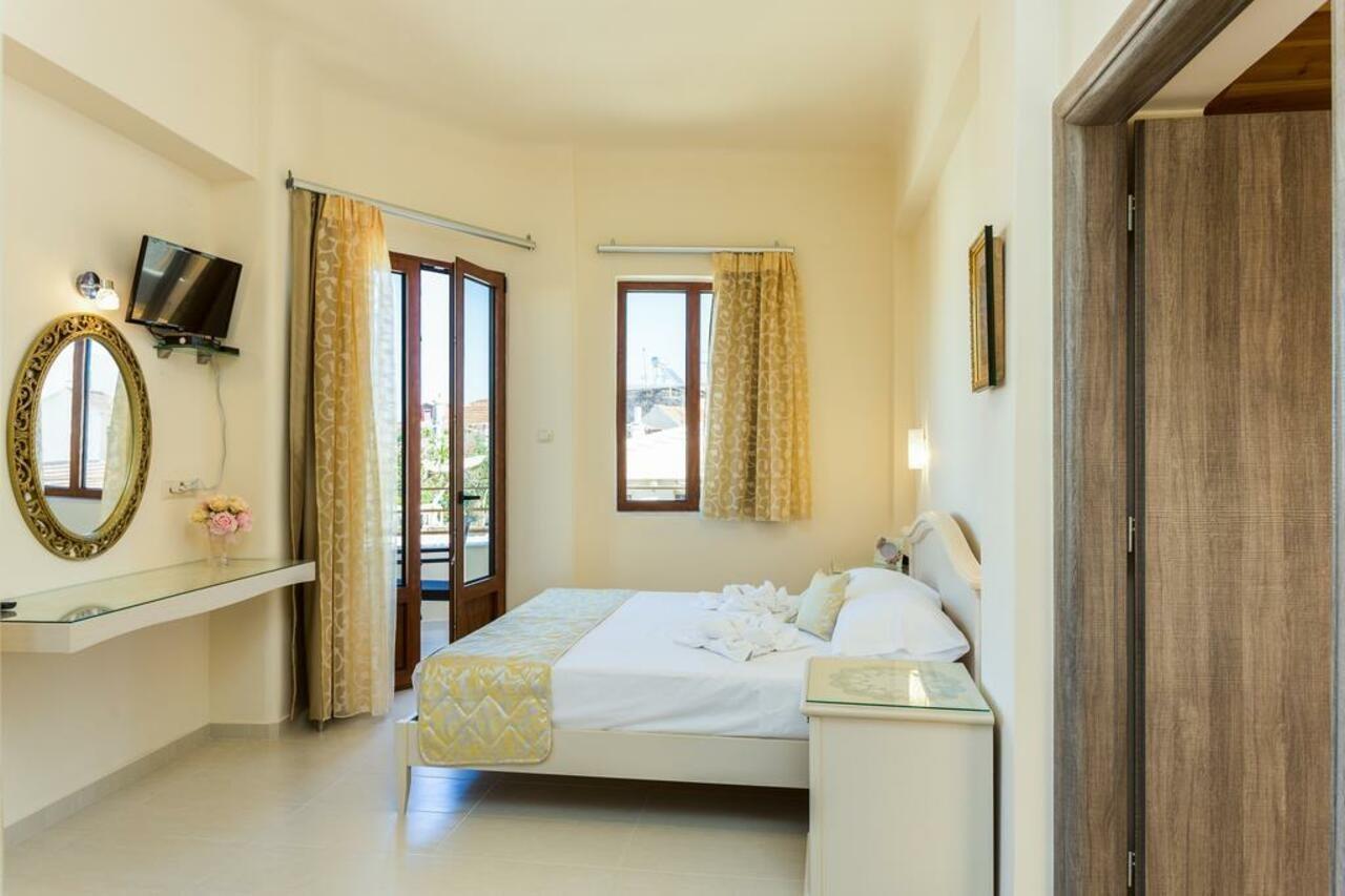 Polyxenia Suites Rethymno  Ngoại thất bức ảnh
