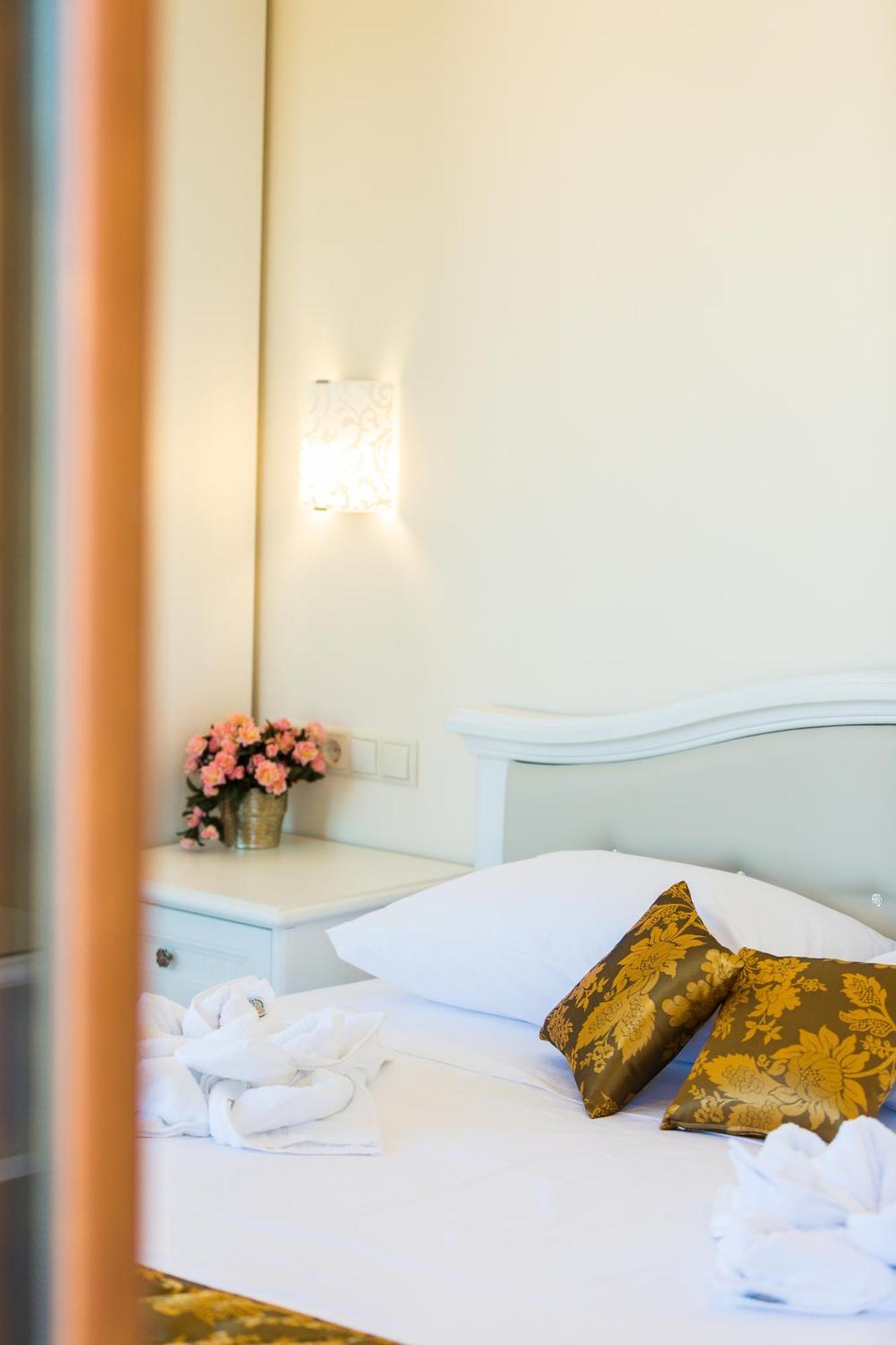 Polyxenia Suites Rethymno  Ngoại thất bức ảnh