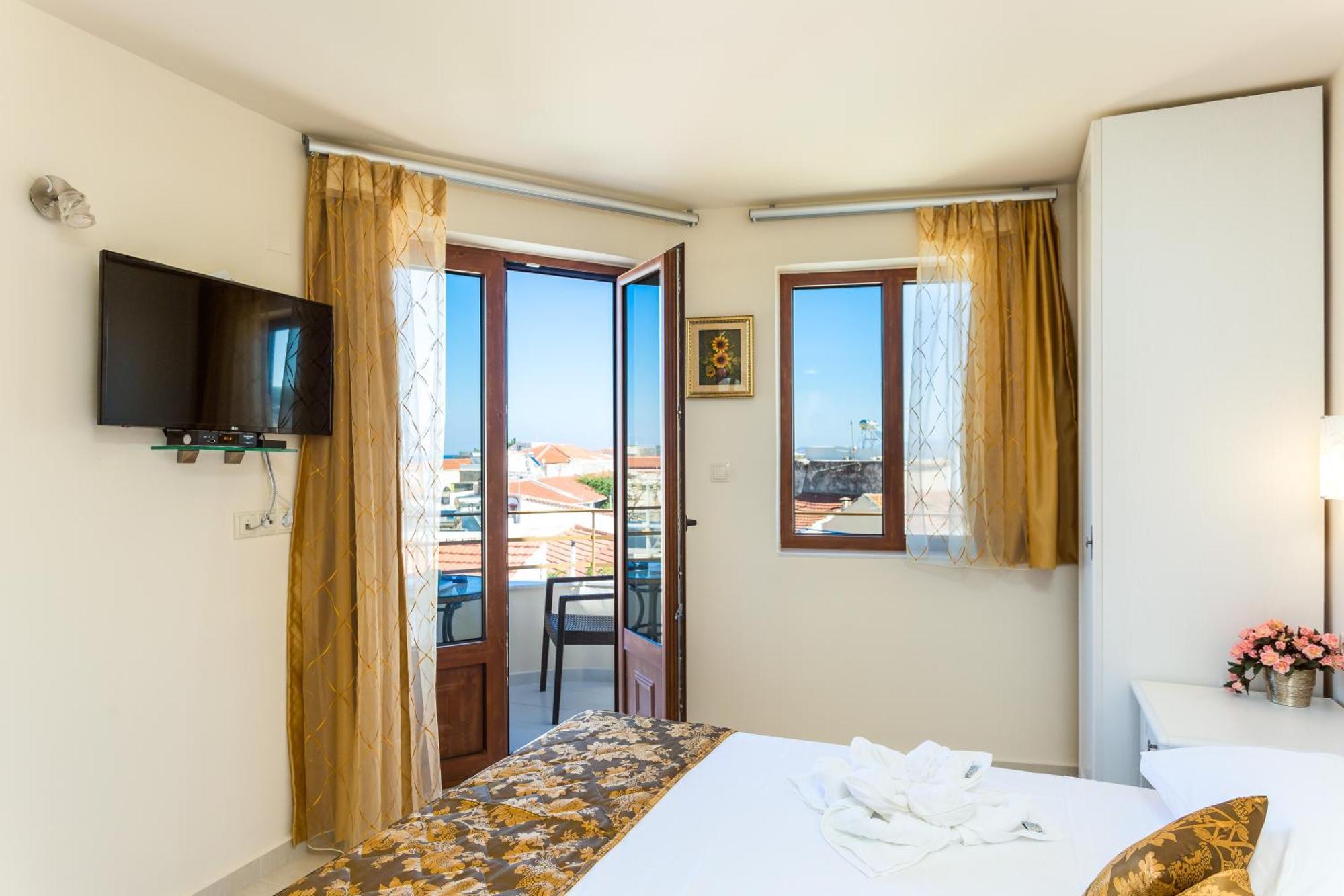 Polyxenia Suites Rethymno  Ngoại thất bức ảnh