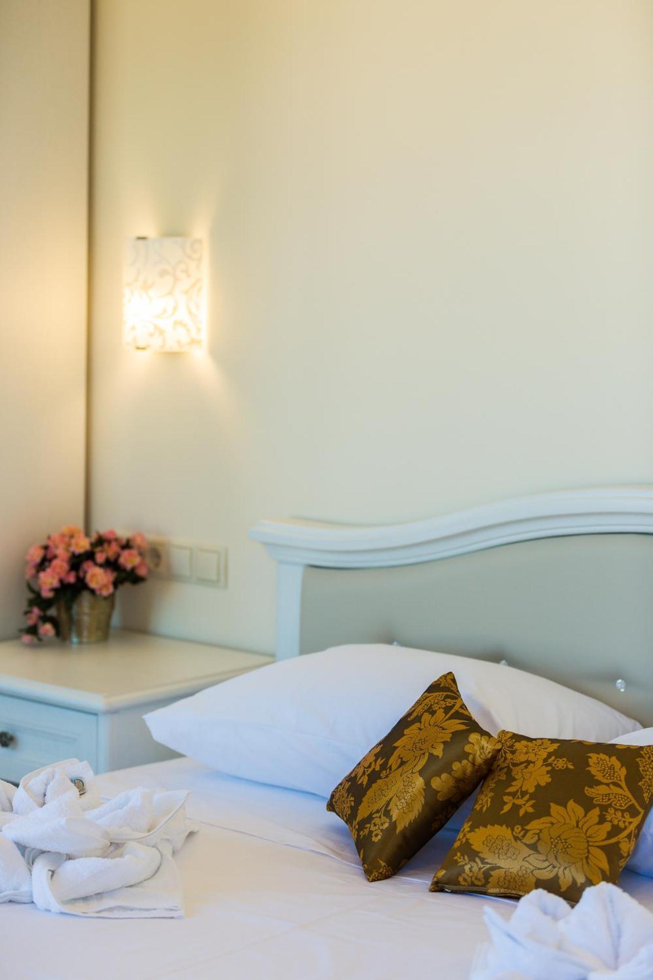 Polyxenia Suites Rethymno  Ngoại thất bức ảnh