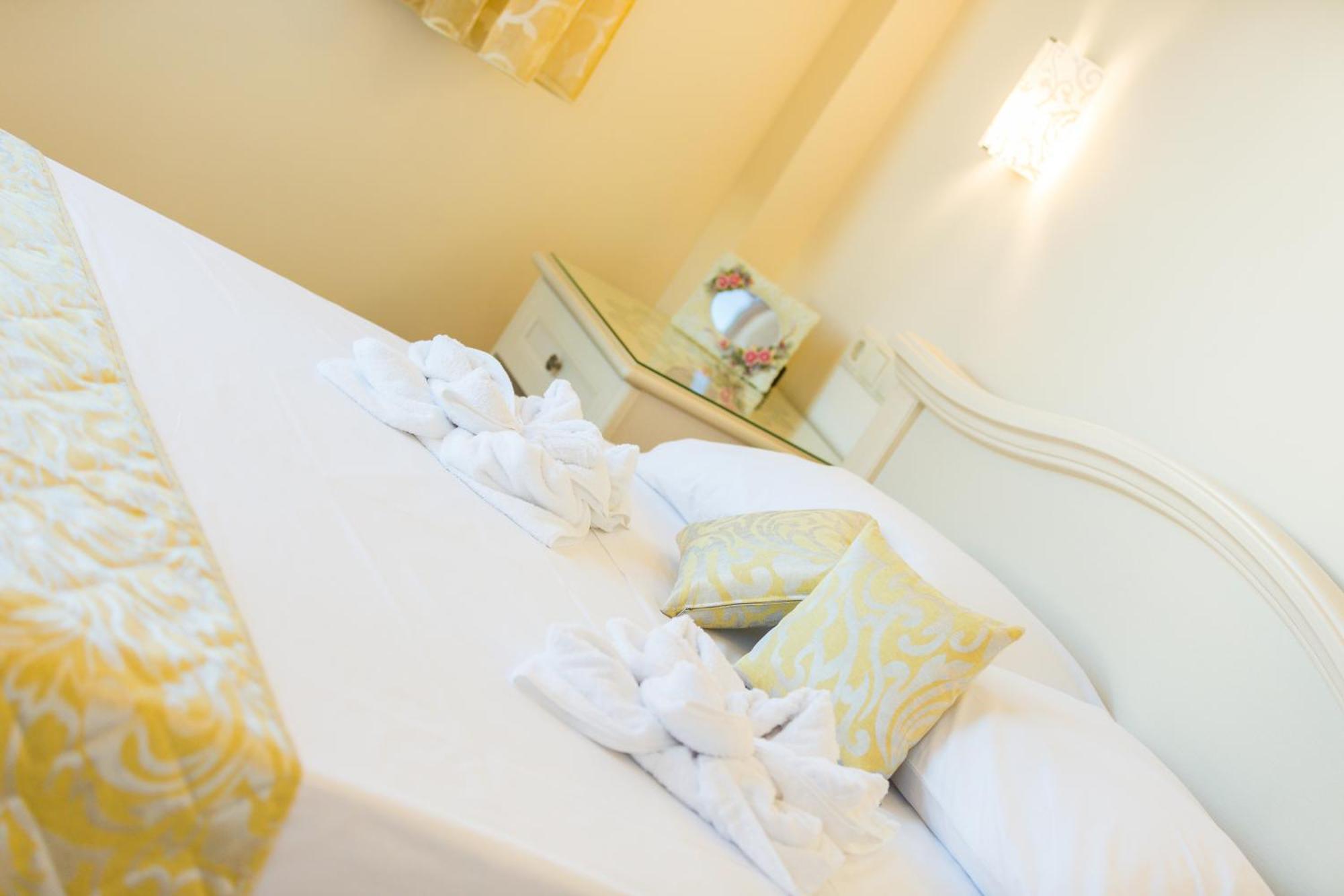 Polyxenia Suites Rethymno  Ngoại thất bức ảnh