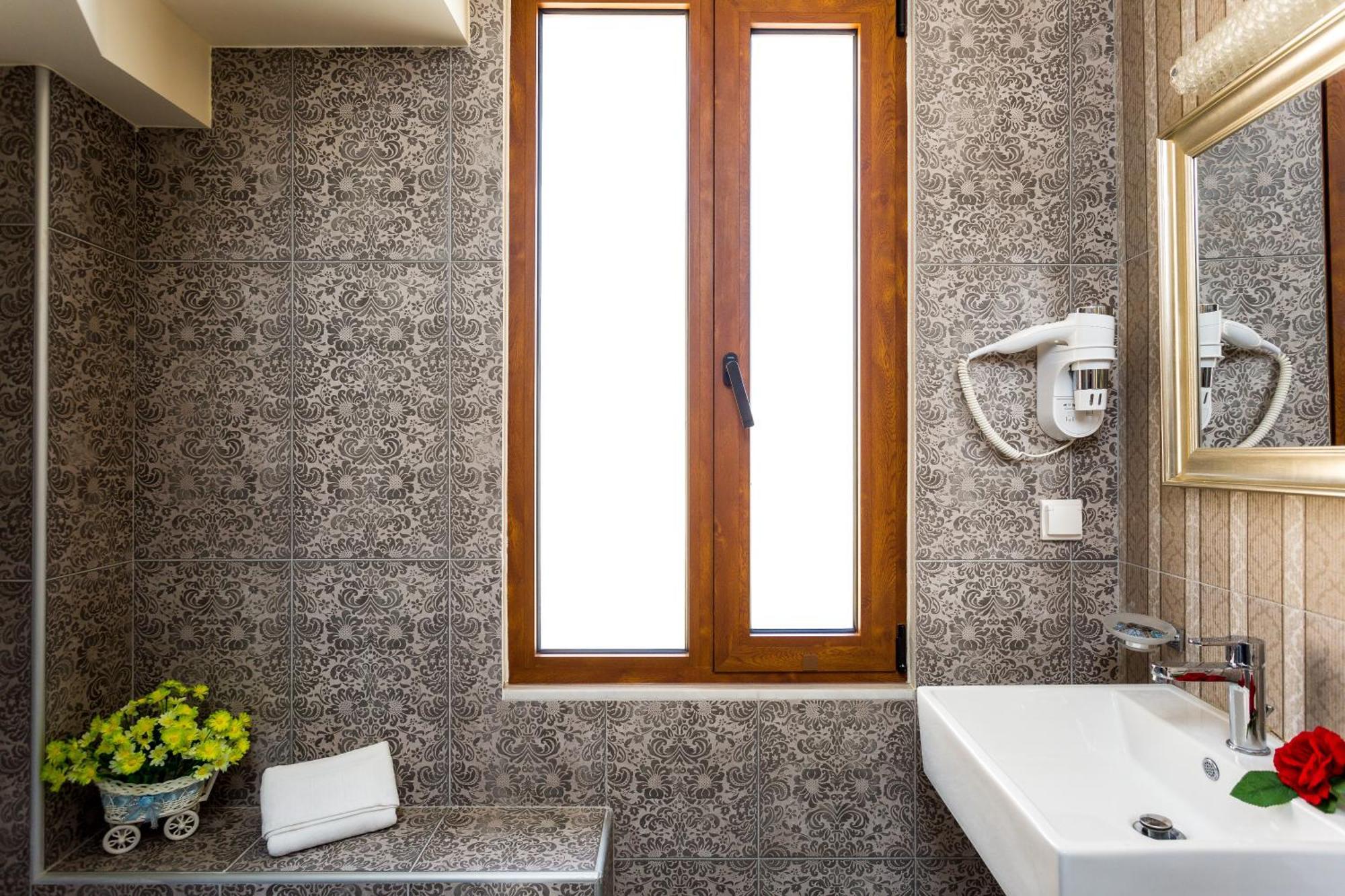 Polyxenia Suites Rethymno  Ngoại thất bức ảnh